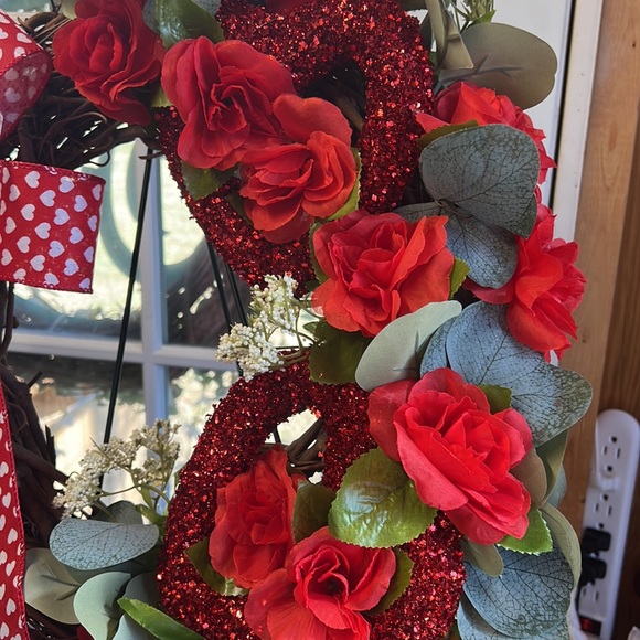 Valentine’s Day grapevine wreath - Picture 6 of 6